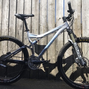 2004 Specialized Stumpjumper FSR Elite Disc Women's Silver, gray or bare metal and Blue