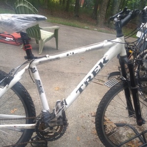 2014 Trek White
