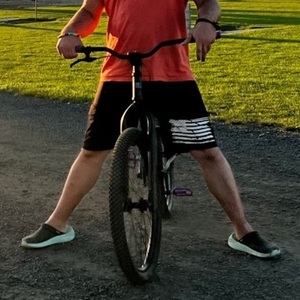 2022 Haro Steel Reserve Black and Purple