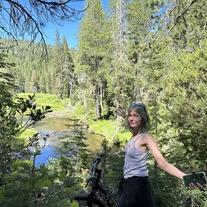 Mongoose Excursion Black and Pink