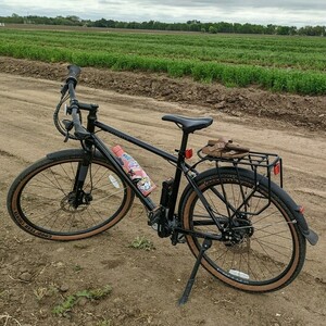 2021 Priority Bicycles 600 Black