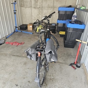 Specialized Sirrus 3 Black and Red