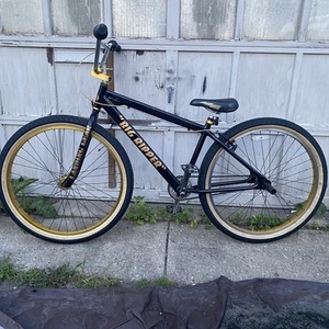 2021 SE Bikes Black and Yellow or Gold