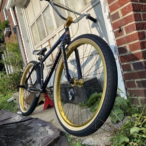 2021 SE Bikes Black and Yellow or Gold