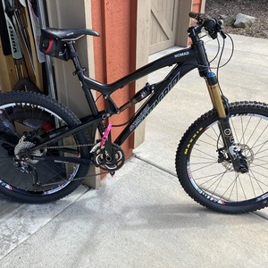 2017 Santa Cruz Nomad Black