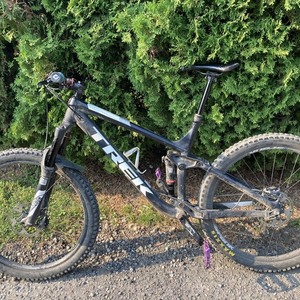 2017 Trek Remedy 8 Black