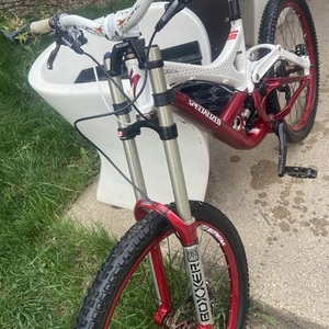 Specialized Demo 8 Red and White