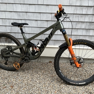 2021 Pivot Firebird Pro XT/XTR Green and Orange
