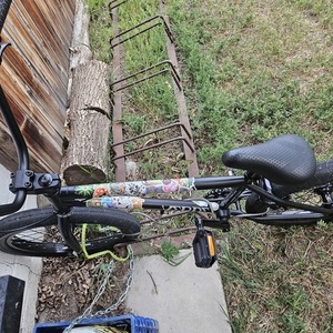 Nomads Hi-ten steel frame w/ standard head t... Black