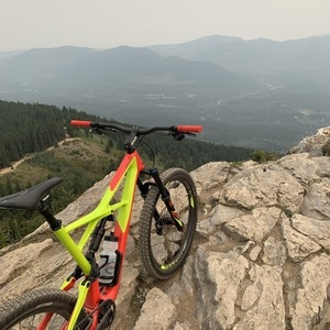 2017 Specialized S-works Enduro Yellow or Gold