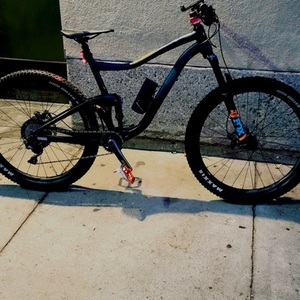 2018 Giant Trance Black