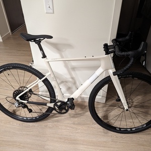 2023 Lauf Seigla White