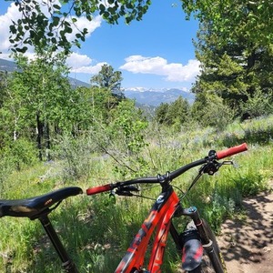 2017 Intense Tracer 27.5 Black and Orange