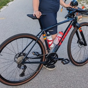 2023 Trek Checlpoint ALR Blue and Red