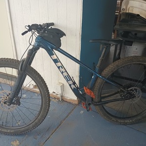 2022 Trek Roscoe 8 Blue