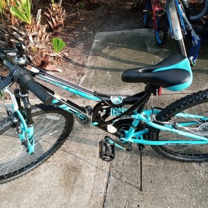 2022 Huffy Black and Teal