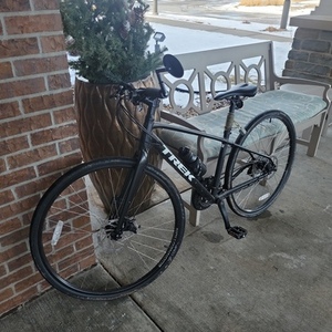 2023 Trek Hybrid Black