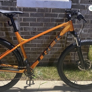 2023 Trek Marlin 6 Orange