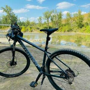 2023 Specialized ROCKHOPPER SPORT 29 SLATE/COOL Silver, gray or bare metal