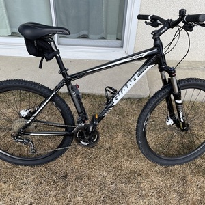 2017 Giant Talon Black