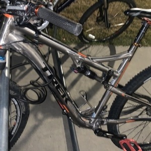 Trek Silver, gray or bare metal