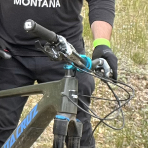 2022 Santa Cruz Bronson CS V4 Green and Blue