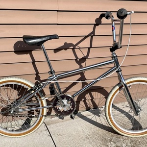 1989 GT Bicycles Mach One Silver, gray or bare metal