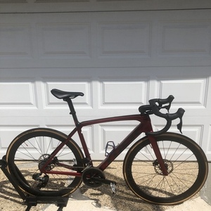 2022 Trek Emonda Red
