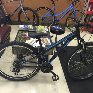 2016 Specialized Hardrock Black and Blue