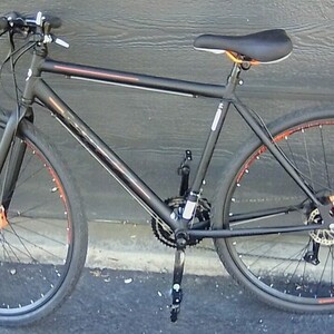 Kent Nazz Black and Red