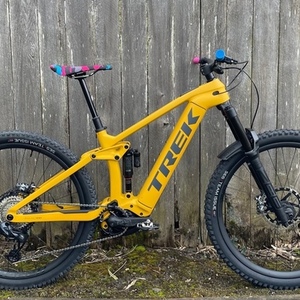 2023 Trek Rail Yellow or Gold