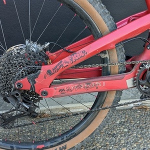 2019 YT Capra Red