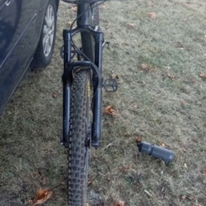 2022 Devinci Full suspension Silver, gray or bare metal and Black