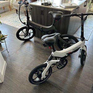 2023 Jupiter Bike Jupiter Discovery x7 e-bike Silver, gray or bare metal