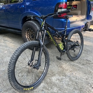 2018 Specialized Enduro Comp Black and Yellow or Gold