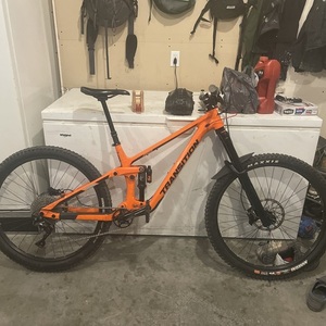 2022 Transition Bikes Spire Orange