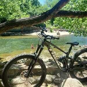 Trek Slash 8 Silver, gray or bare metal