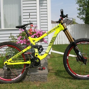 2013 Commencal Bikes Supreme DH Yellow or Gold