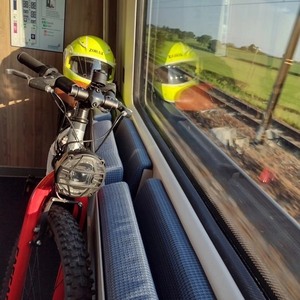 2023 Argos Cascade Dive Green and Red