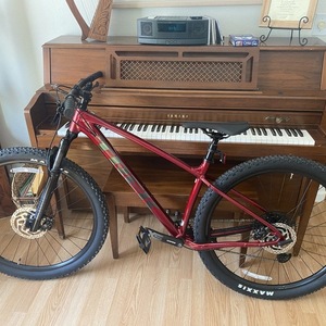 2023 Trek Marlin 8 Gen 3 Frameset Red