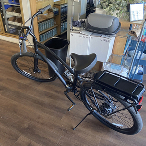 2022 Electra Townie Black