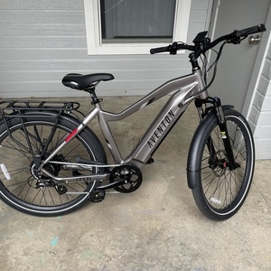 2023 Aventón Level.2 Silver, gray or bare metal