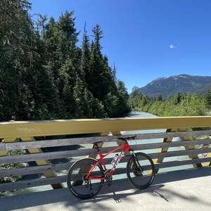 2022 Trek Marlin 5 Red and White