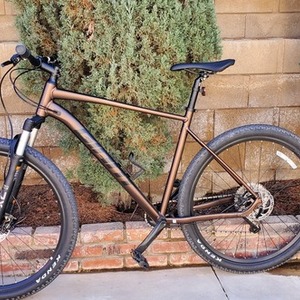 2022 Giant Talon 1 29-1 XL Brown