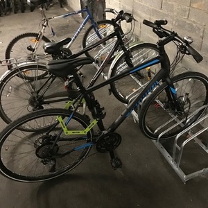 2016 Specialized Sirrus Sport Black and Blue