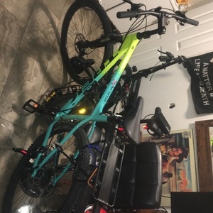 2023 Trek Marlin Teal and Yellow or Gold
