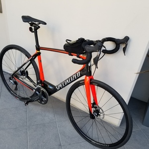 2019 Specialized Roubaix Expert Red