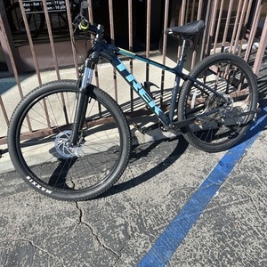 2022 Trek Marlin 6 Blue