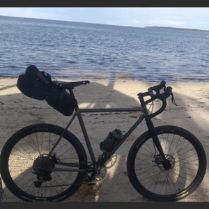 2022 Avenue Gravel Bike Black and Black