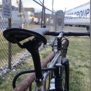 2022 Avenue Gravel Bike Black and Black